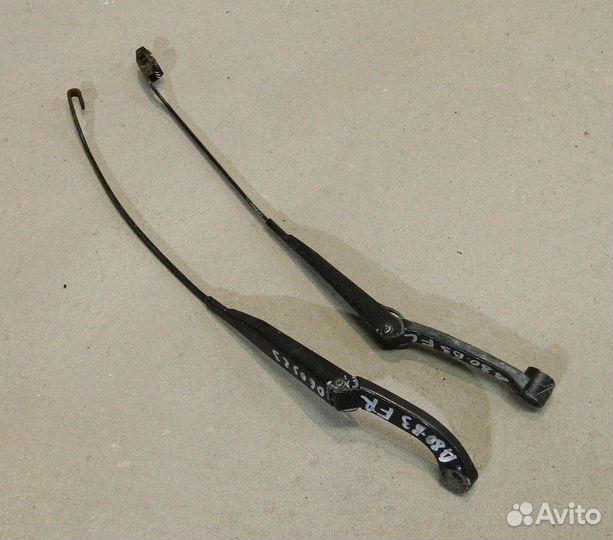 Поводок дворников Audi 80 B3