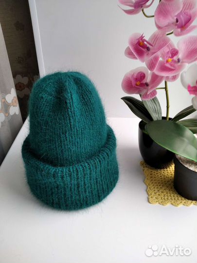 Шапка ручной вязки