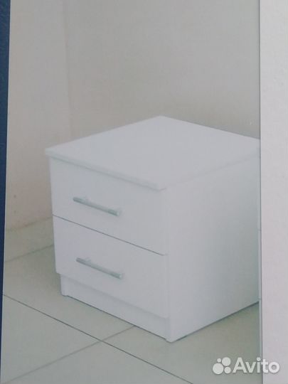 Тумба прикроватная.Новая