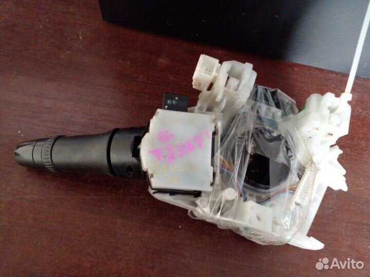 Переключатель подрулевой (стрекоза) Mitsubishi