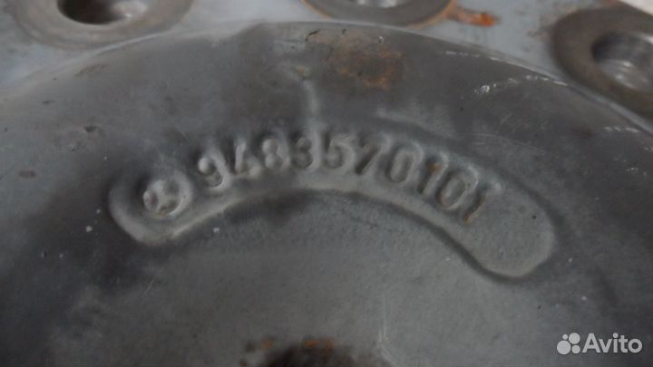 Полуось левая заднего моста б/у mersedes 827397