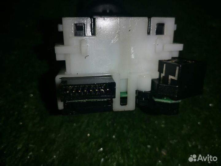 Переключатель подрулевой (дворников) 25260CT00A Ni