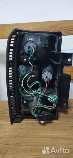 Фонарь задний правый mitsubishi montero 91-2004