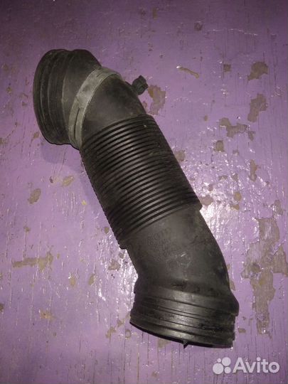 Патрубок воздушного фильтра VW Passat B6