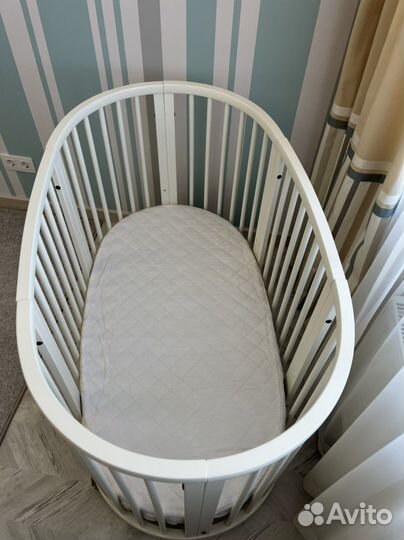 Детская кроватка stokke с матрасом