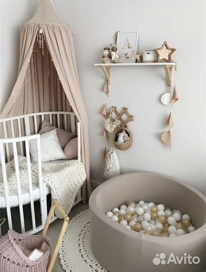 Сухой бассейн с шарами