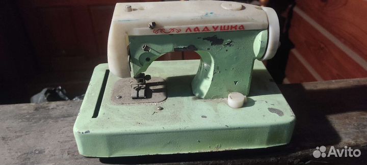 Детская швейная машинка