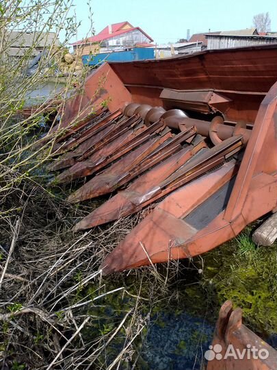 Жатка для уборки подсолнечника