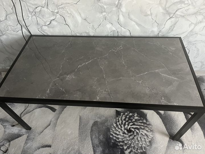 Журнальный столик