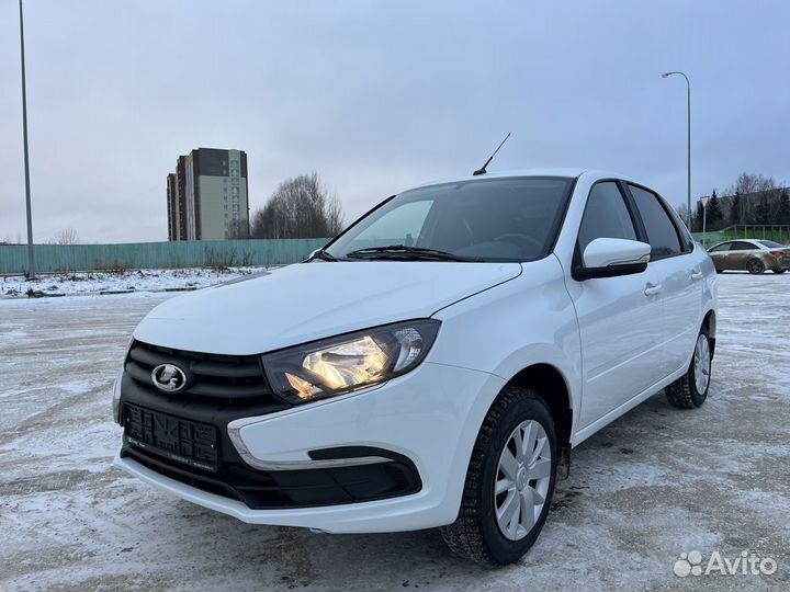 LADA Granta 1.6 МТ, 2023, 700 км