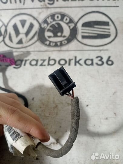 Проводка, коса двери передняя правая VW Passat B6