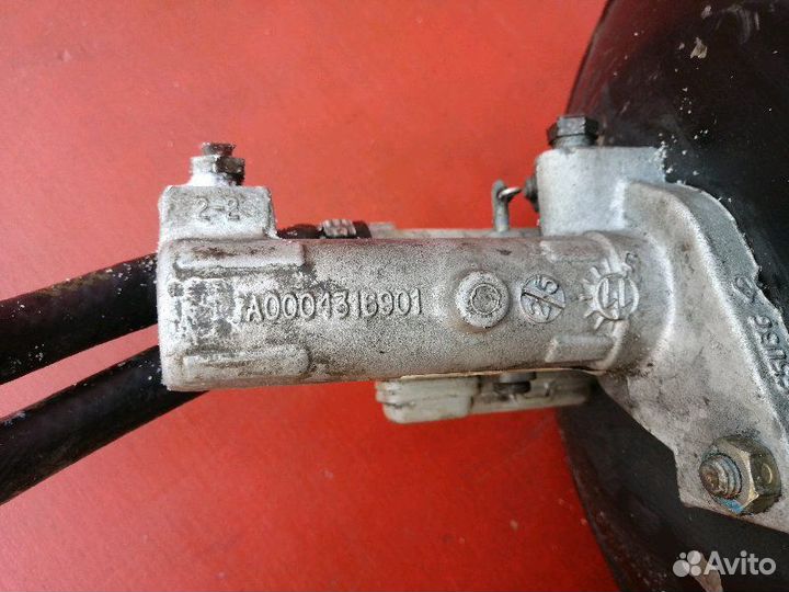 Главный тормозной цилиндр Mercedes-Benz V-Class