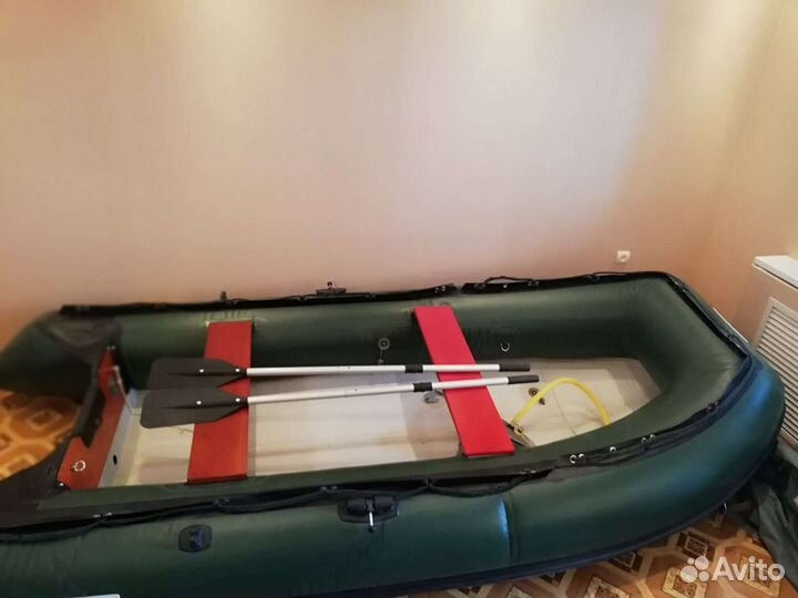 Надувная лодка с мотором