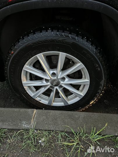 Зимние шипованные