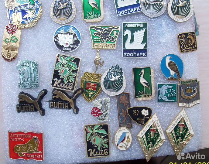 Продам значки на тему 