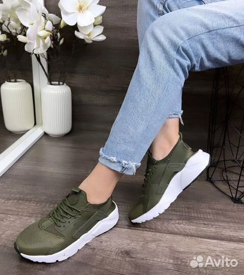 Летние кроссовки Nike
