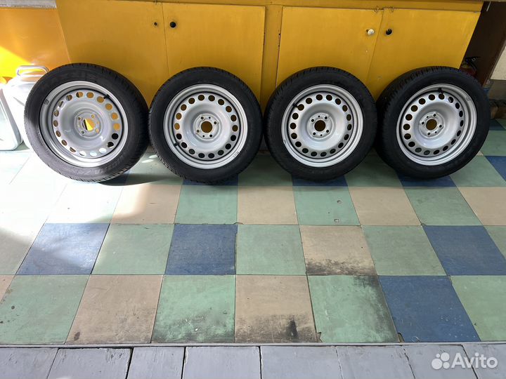 Maxxis MA-Z4S Victra 205/50 R15 89V