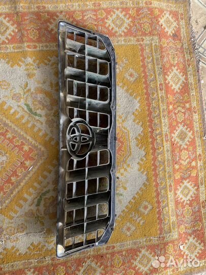 Решетка радиатора Prado
