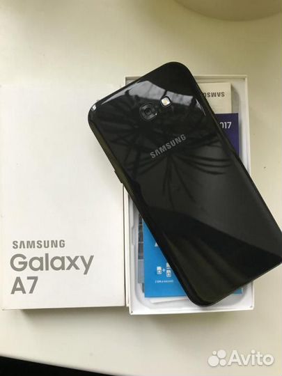 Samsung Galaxy A7 (2017) SM-A720F/DS, 3/32 ГБ