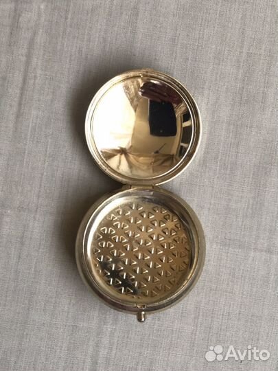 Шкатулка таблетница