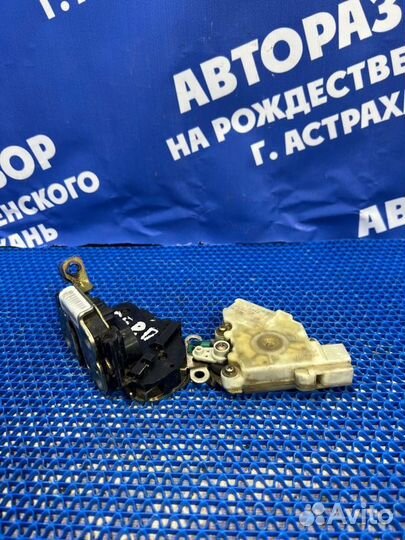 Передний правый замок двери Nissan Almera N16