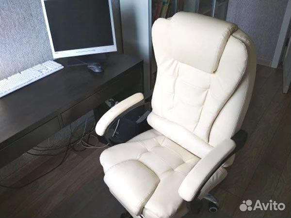 Офисный стул, компьютерное кресло с подножкой