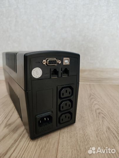 Источник бесперебойного питания CyberPower 600