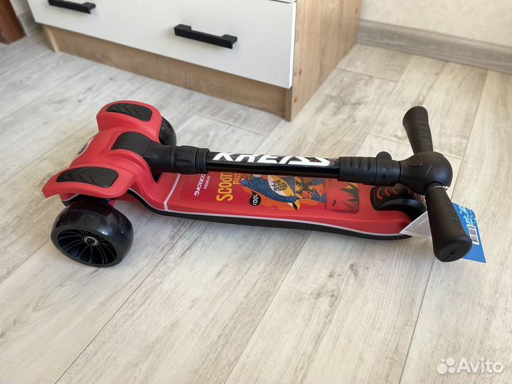 Самокат детский складной новый
