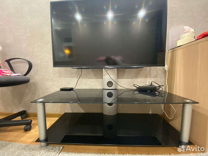 Подставка для тв с кронштейном