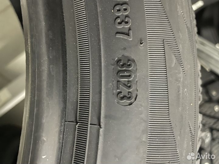 Formula Ice 215/50 R17