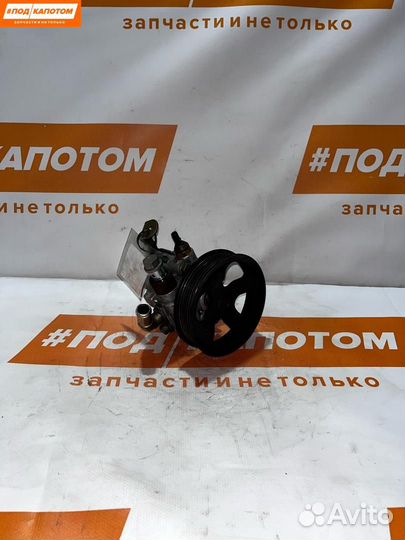 Насос гидроусилителя руля Toyota Avensis 2 (T250)