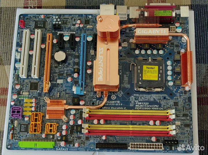 Материнская плата 775