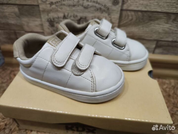 Кроссовки H&M 22