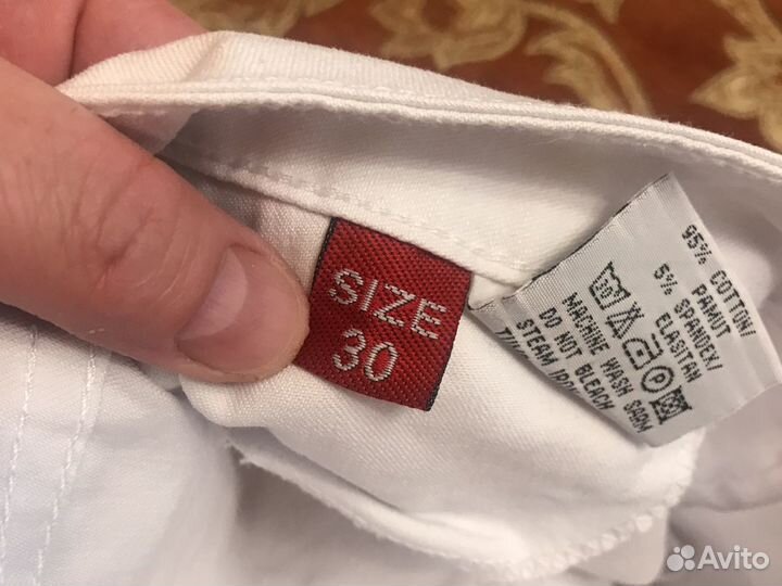 Шорты женские джинсовые белые р.28,30