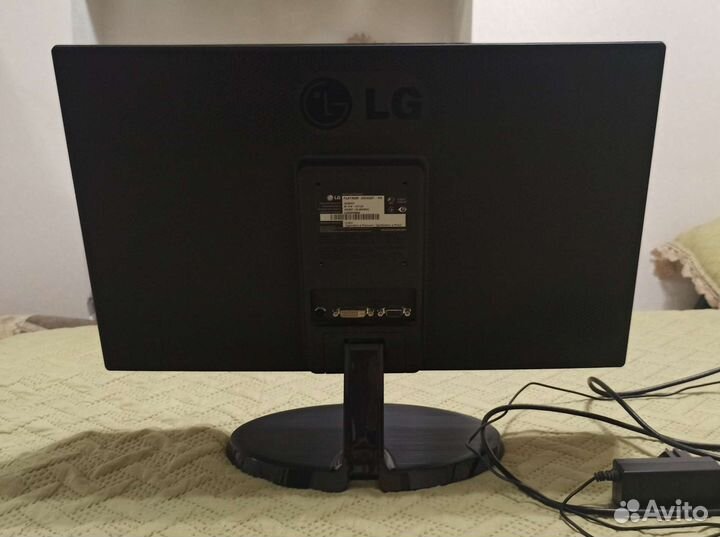 Монитор Lg flatron 22ea53t
