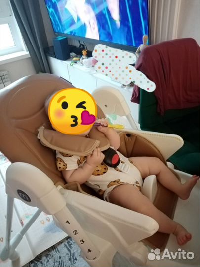 Стульчик для кормления MOWbaby Honey