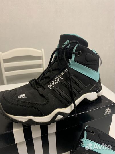 Ботинки зимние adidas 36