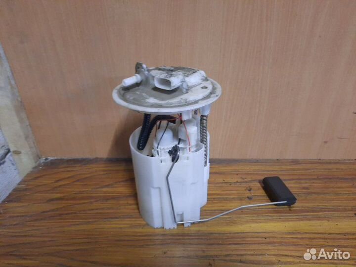 Топливный насос (бензонасос) Renault Fluence седан