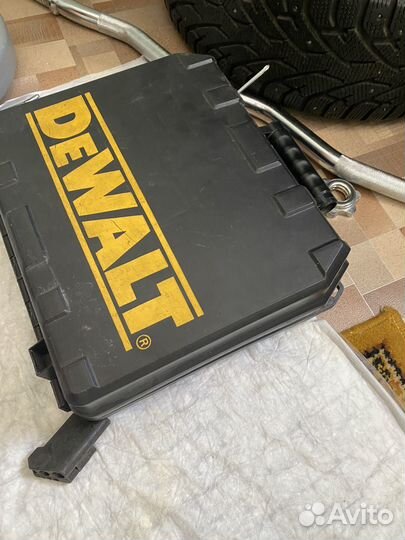 Набор инструментов для авто в чемодане