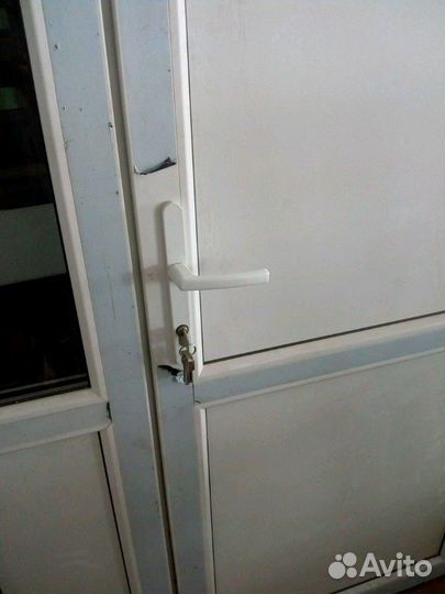 Дверь. дверь в подъезд дверь пвх