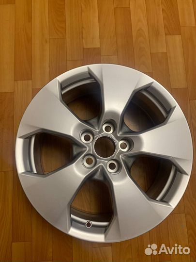 Диски R17 Toyota rav4 оригинальные комплект. новые