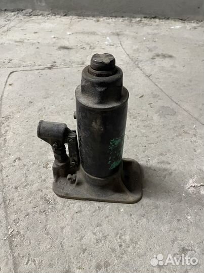 Домкрат гидравлический