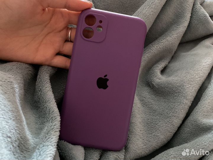 Чехол на iPhone 11