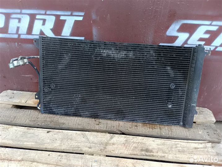Радиатор кондиционера Audi Q7 4L 3.0 BUG 2007