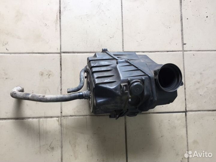 Корпус воздушного фильтра audi A8 D3 quattro