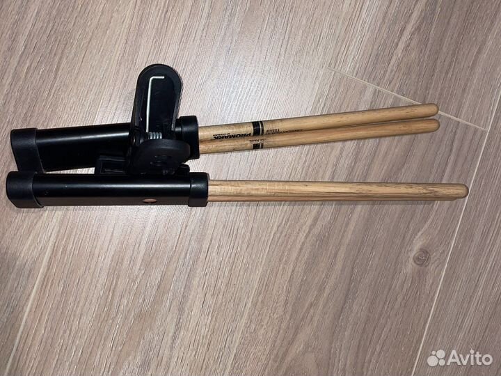 Держатель барабанных палочек