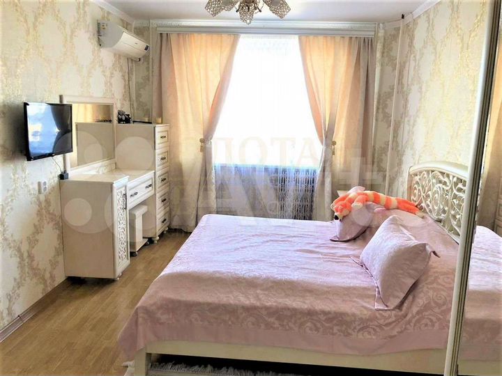2-к. квартира, 58 м², 4/10 эт.