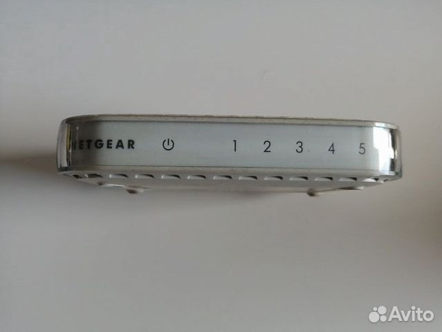 Коммутатор netgear FS605 v3