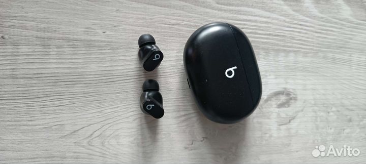 Беспроводные наушники beats