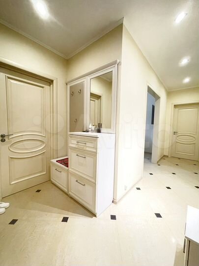 2-к. квартира, 56,6 м², 1/17 эт.